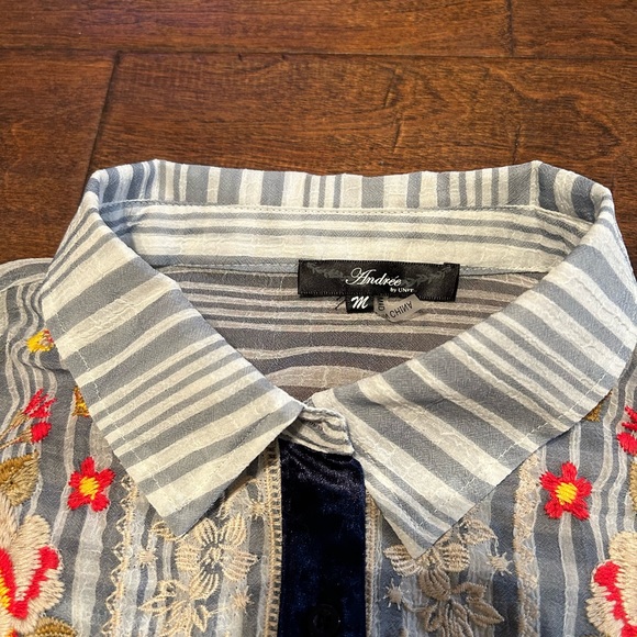 Sheer rose embroidery by Andree by Unit - Picture 4 of 5